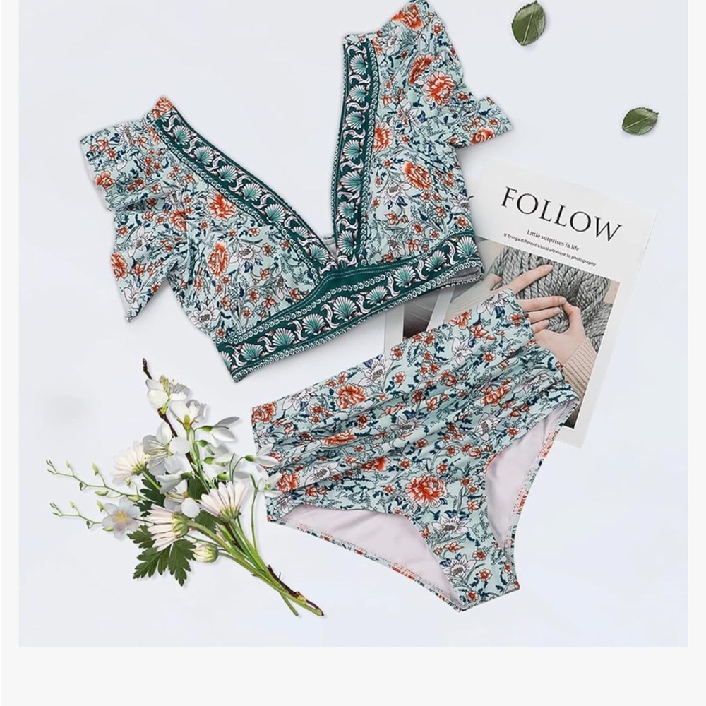 Floral Print Ruffle Bikini Set - Picture 2 of 3